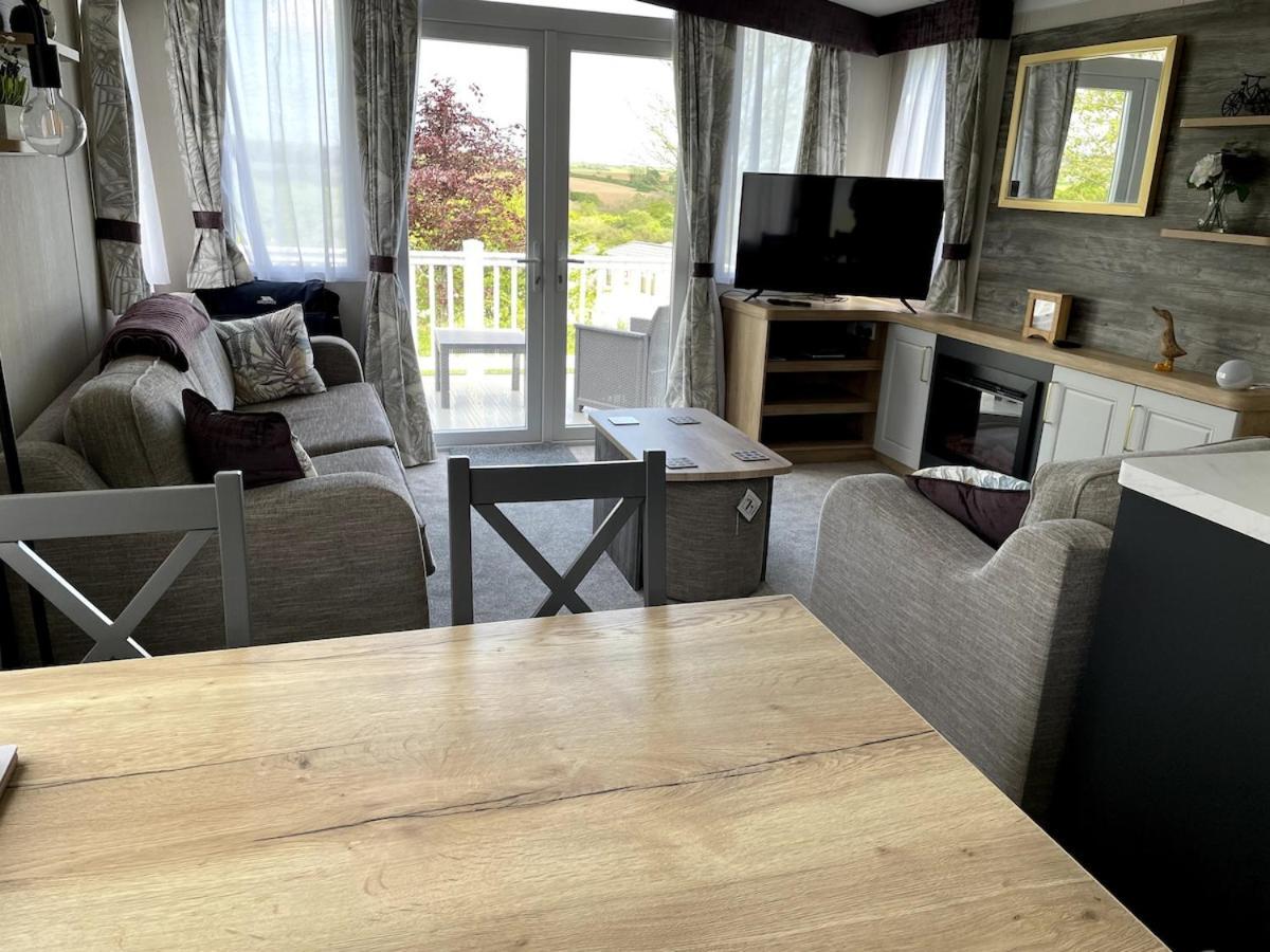 Luxury Caravan Cornwall Sleeps 4 Countryside View St Austell Esterno foto